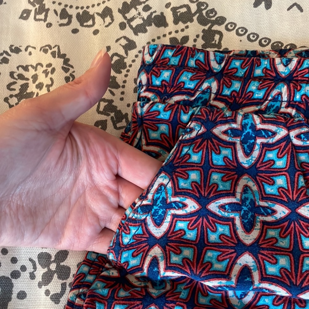 Patterned Shorts - Picture 3 of 7